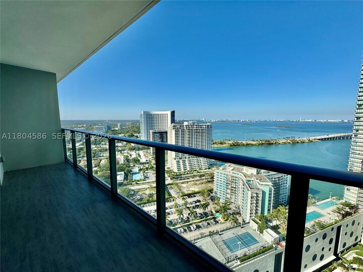 Property Photo:  501 NE 31st St 2903  FL 33137 