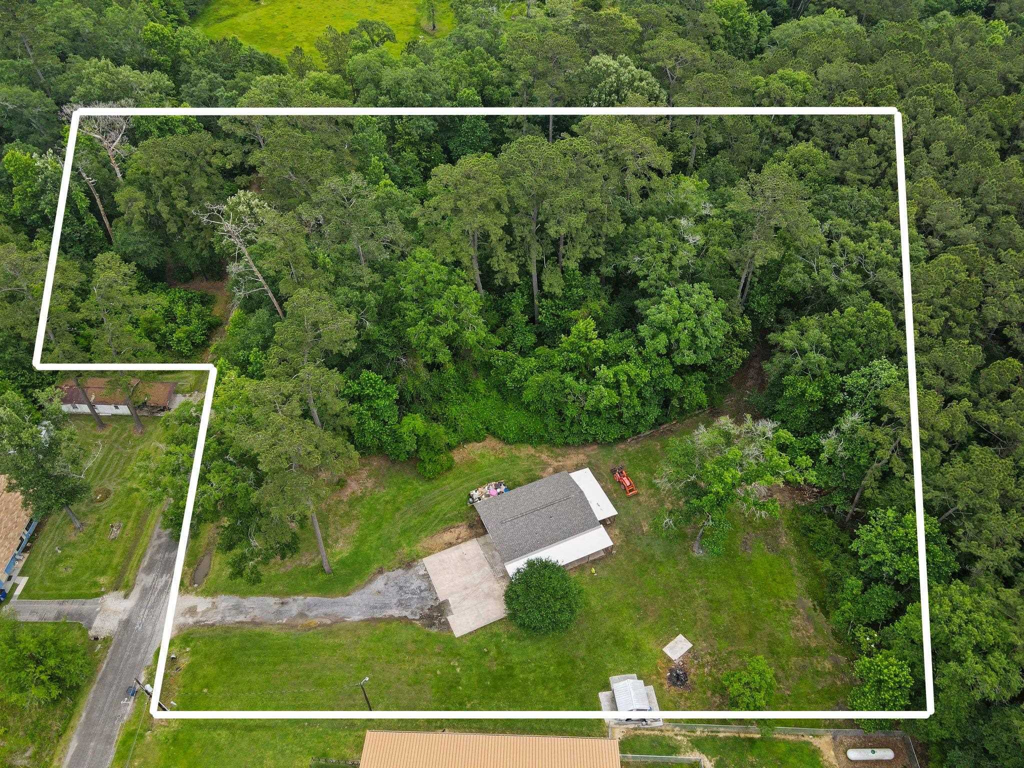 Property Photo: 166 Whispering Oak St. TX 77657