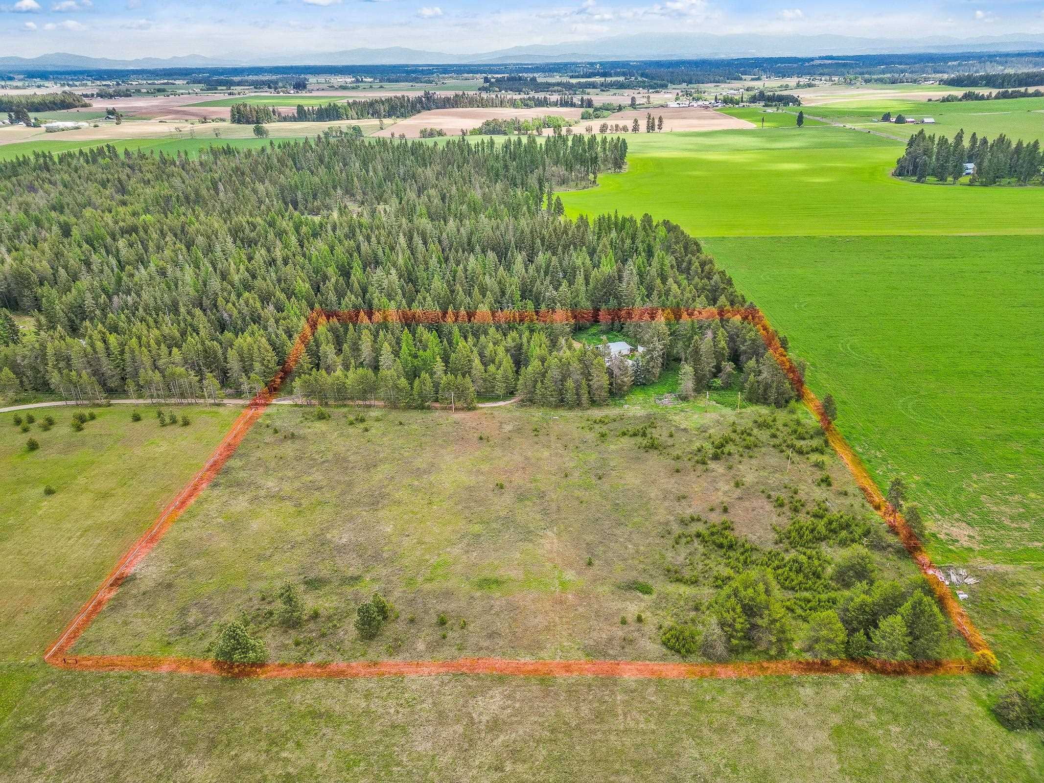 Property Photo: 4645 B N Swenson Rd WA 99110