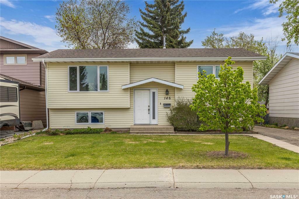 146 Arrand Crescent  Saskatoon SK S7M 4Z8 photo