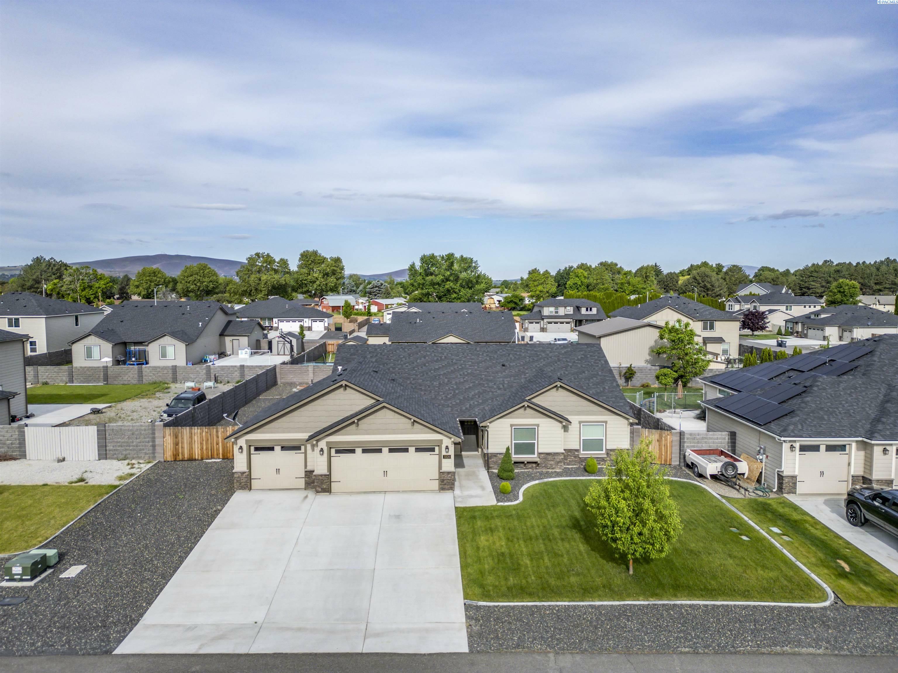 Property Photo: 3320 Colombard Lane WA 99301