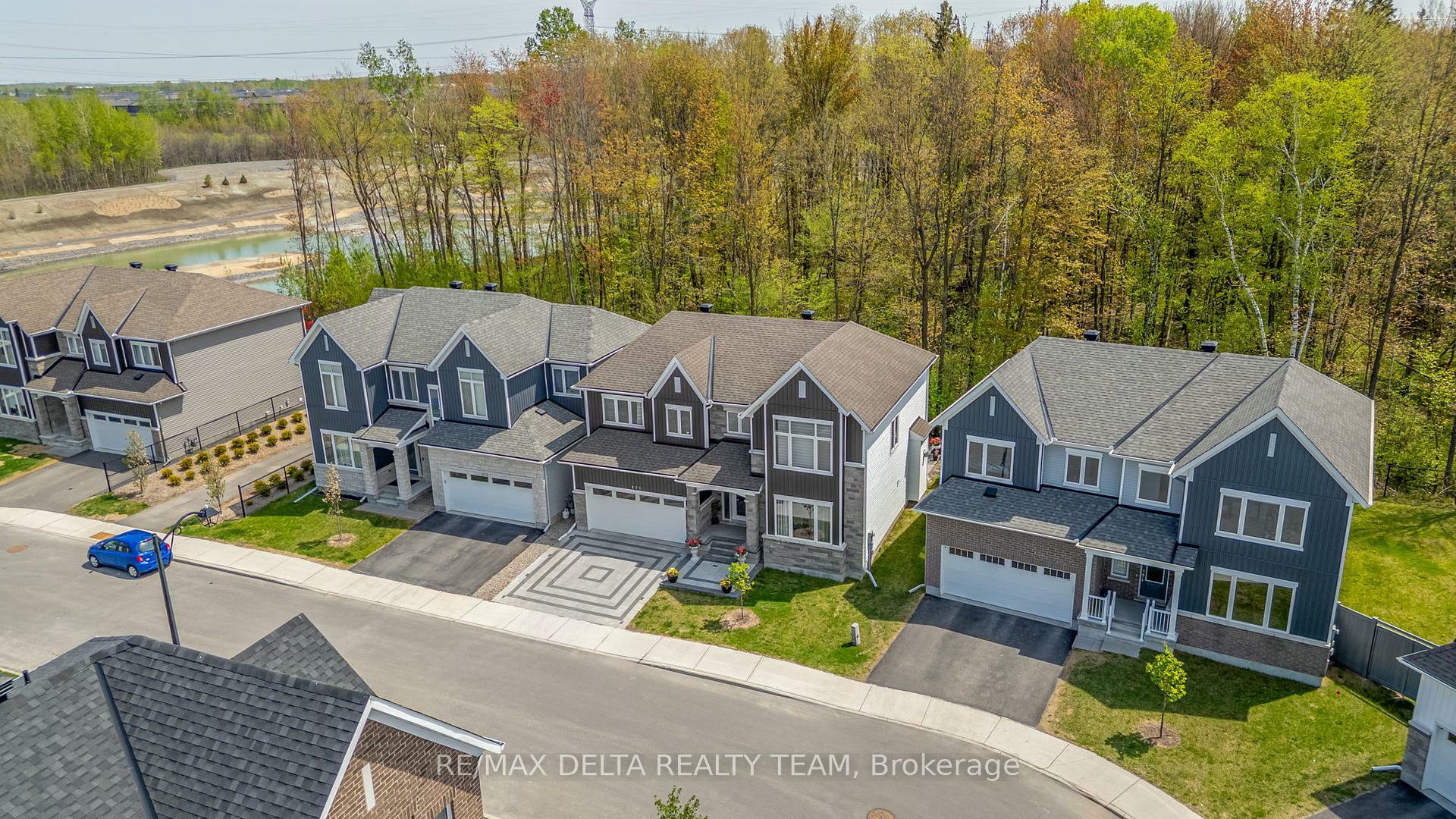 Photo de la propriété: 820 Mercier Crescent ON K1W 0N6