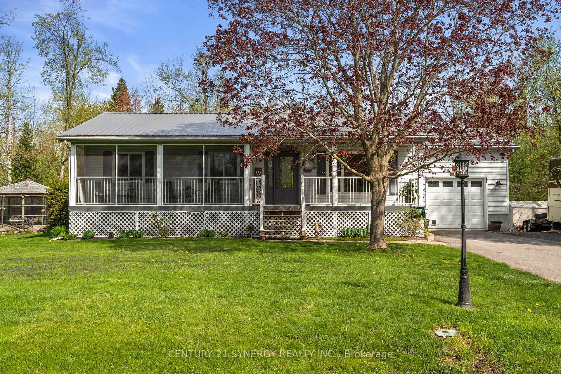 Photo de la propriété: 23 Blue Spruce Crescent ON K0G 1J0