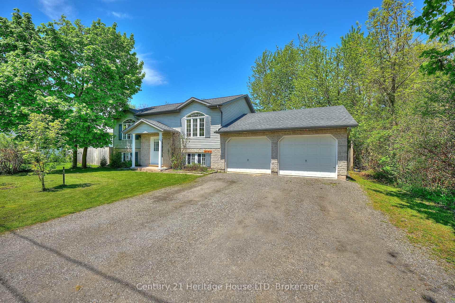 Photo de la propriété: 3040 Poplar Avenue ON L0S 1N0