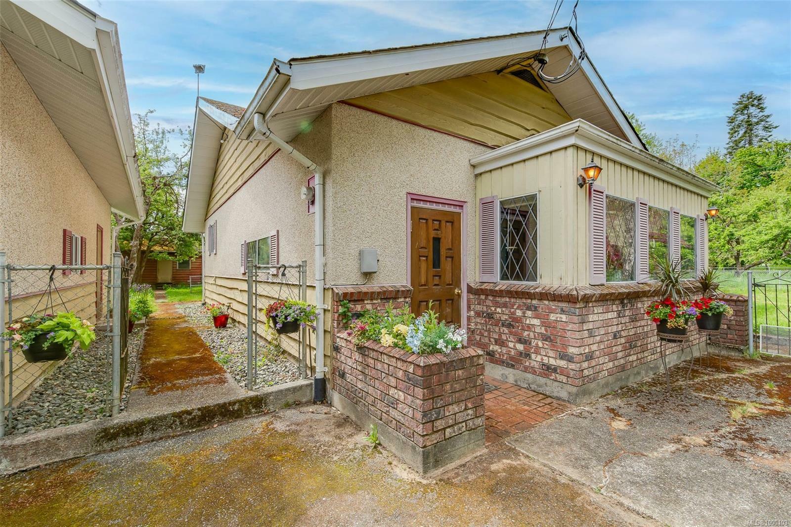 Property Photo:  6274 Ferguson Rd  BC V9Y 8L4 