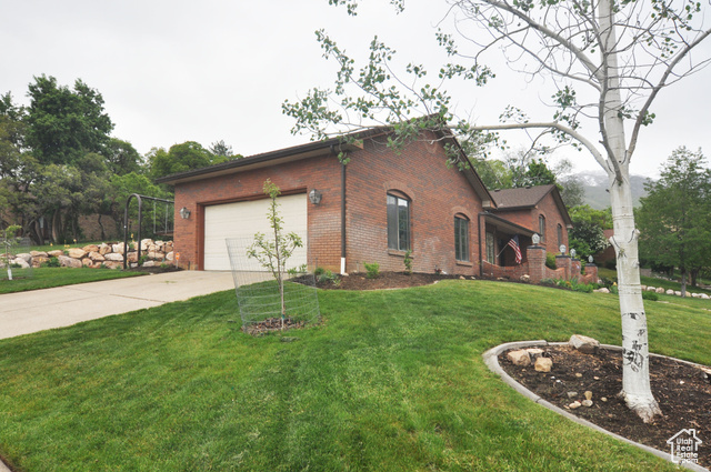 Property Photo: 2539 E Oak Ln UT 84040
