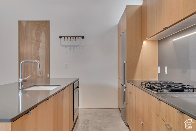 Property Photo: 608 S 400 E UT 84111