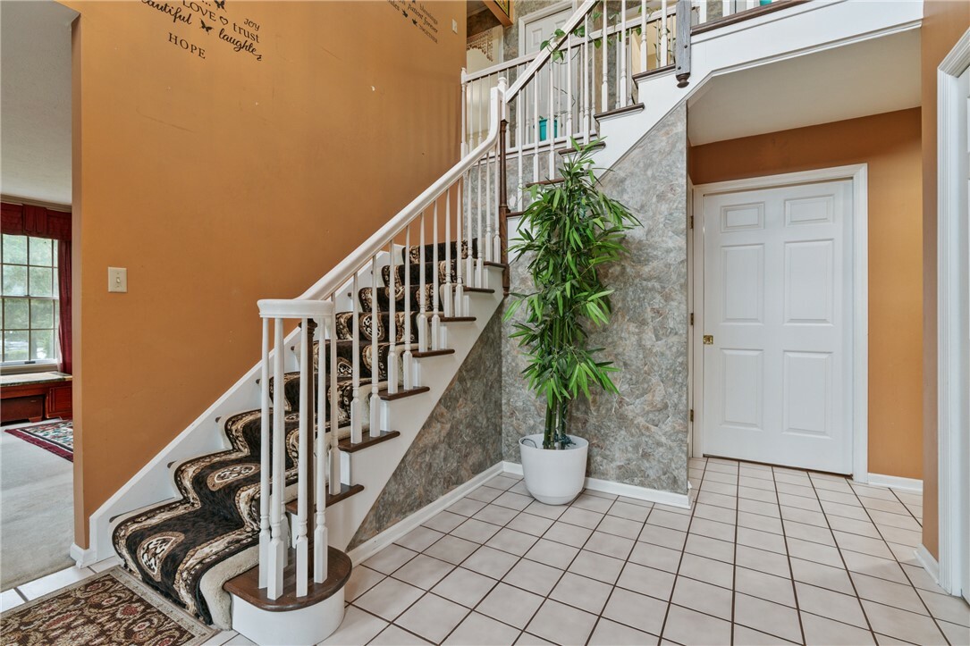 Property Photo: 228 Meadowfield Lane PA 15025