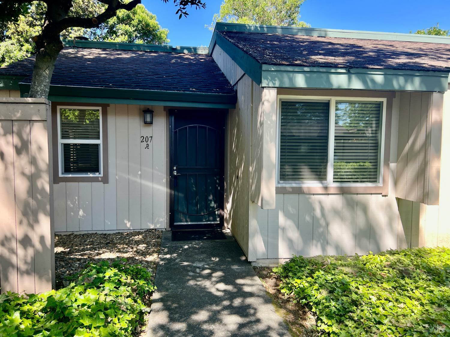 Property Photo:  207 Stony Point Road  CA 95401 
