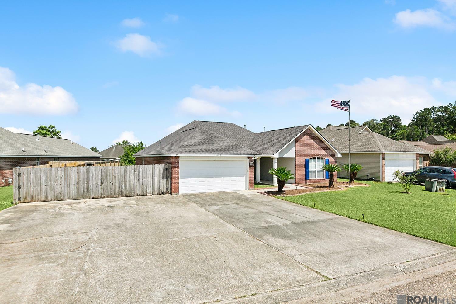 Property Photo: 26028 Wimbledon Ave LA 70726