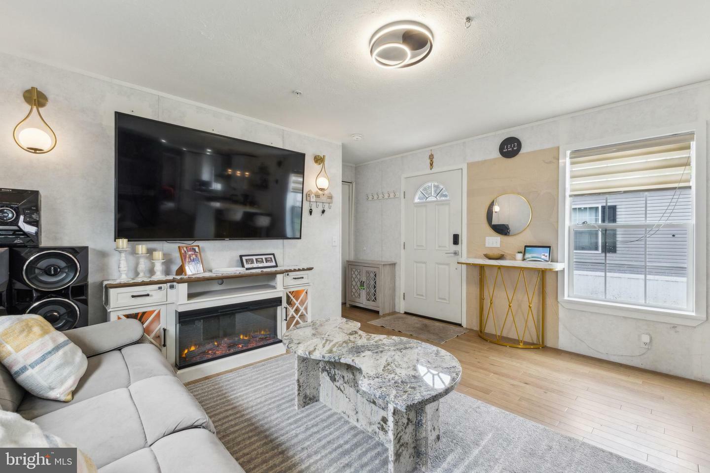 Property Photo: 3 Cross Street MD 20723