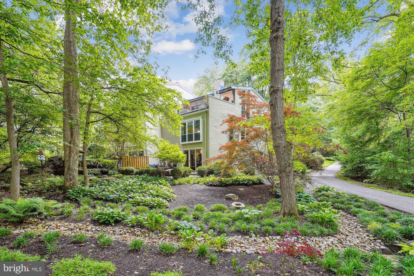 Property Photo: 11464 Orchard Lane VA 20190