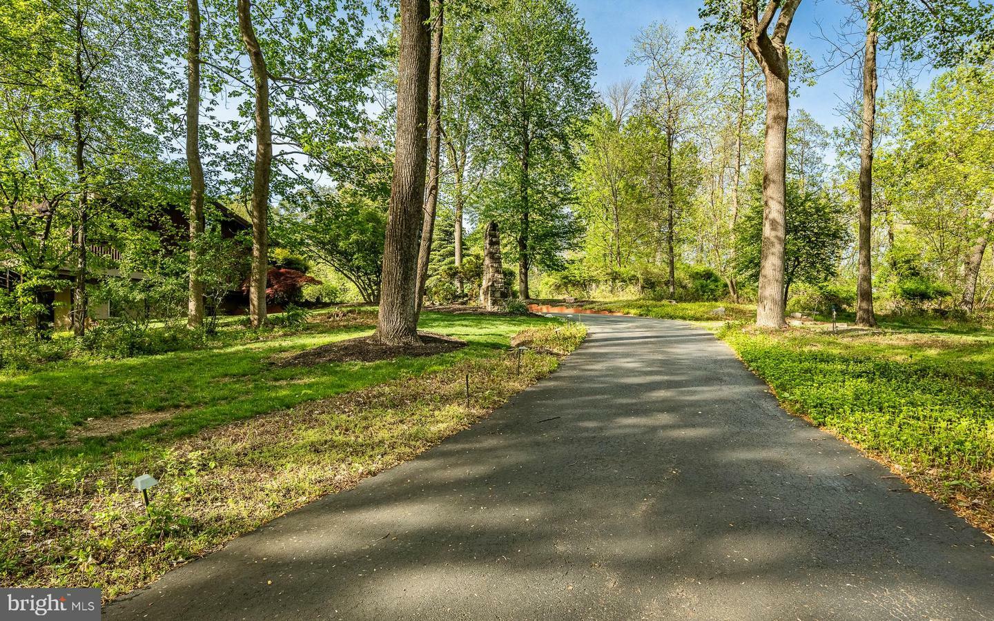 Property Photo: 12 Bonnie Lane PA 19063