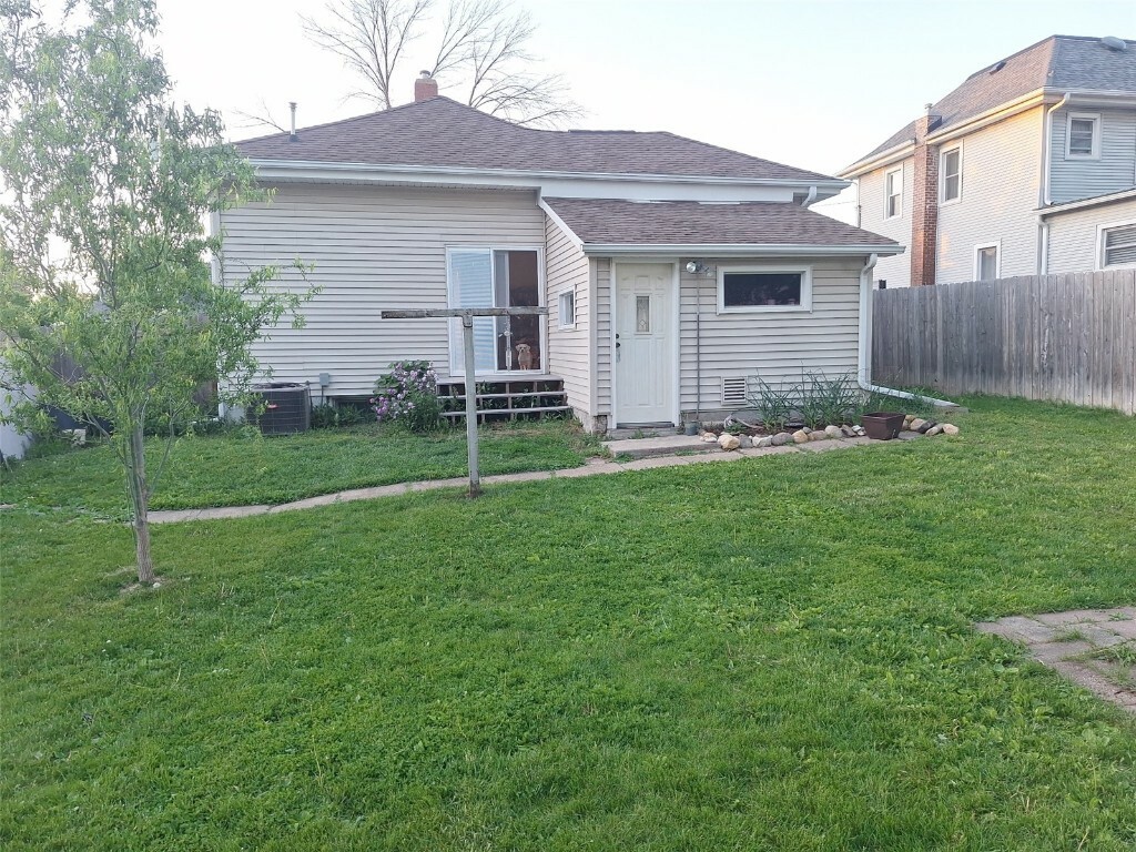 Property Photo: 501 9th Avenue IA 52302
