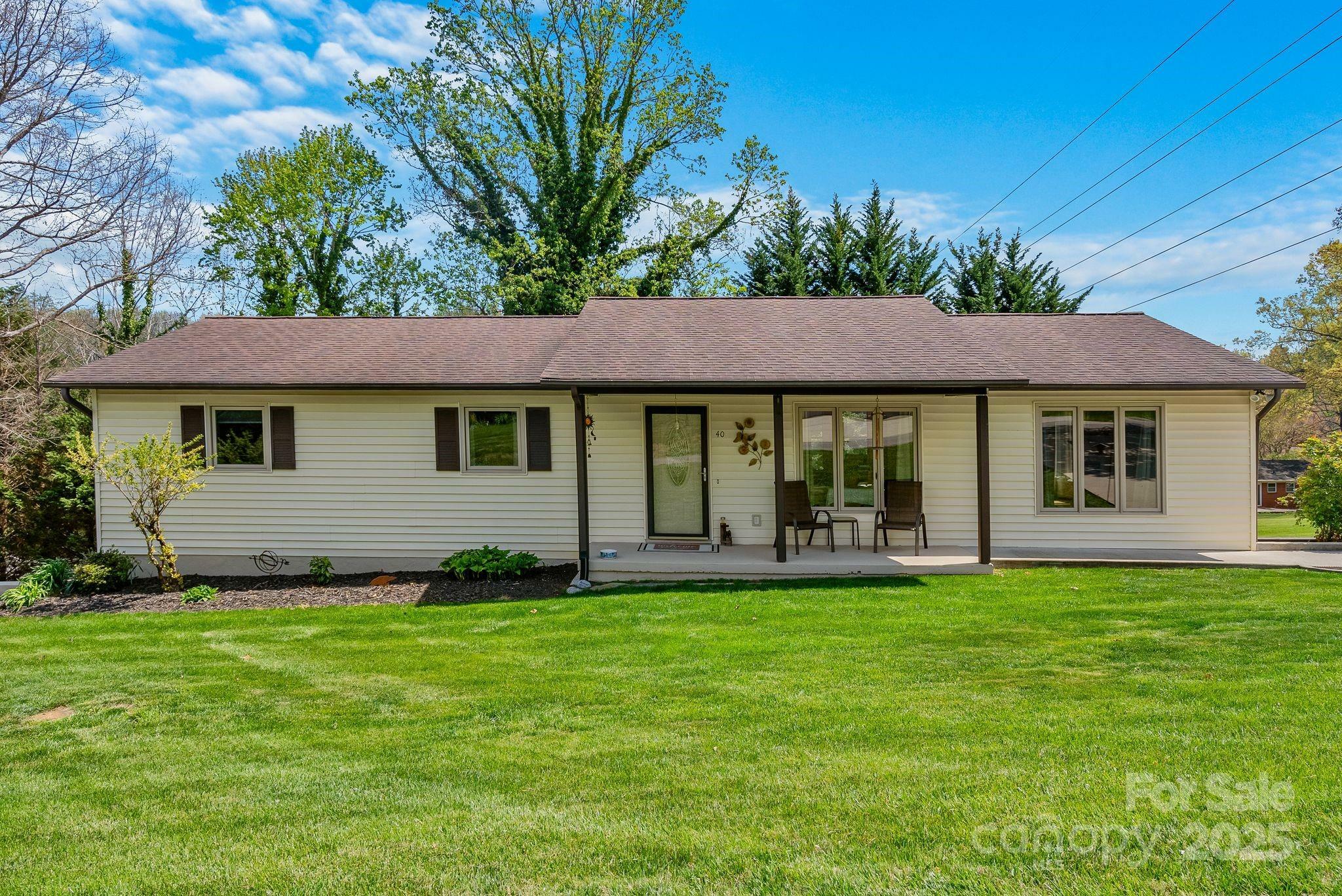 Property Photo: 40 Singing Pines Drive NC 28715