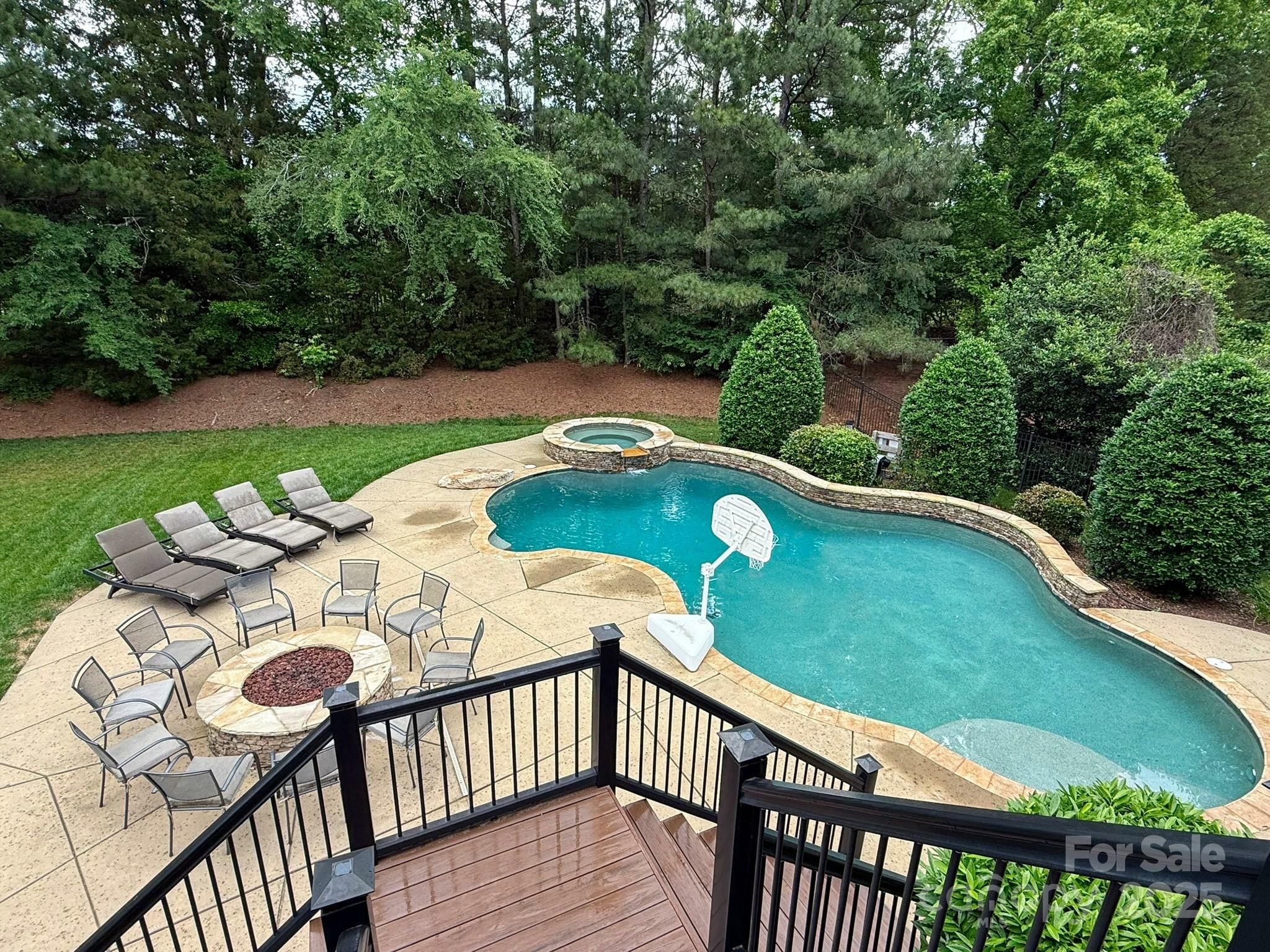 Property Photo: 9021 Unbridle Lane NC 28173