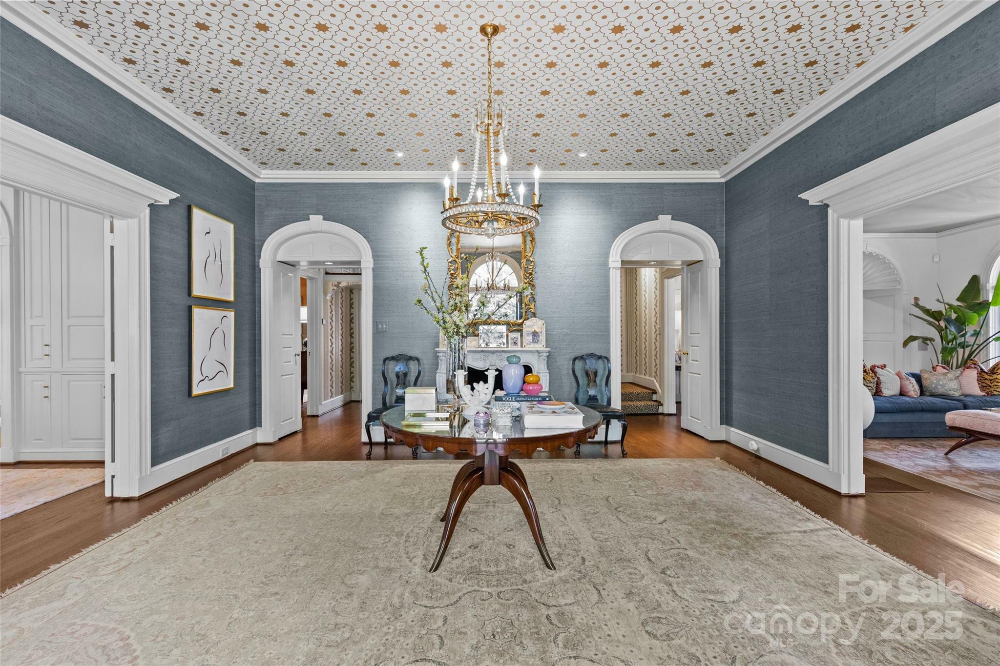 Property Photo: 2322 Hopedale Avenue NC 28207