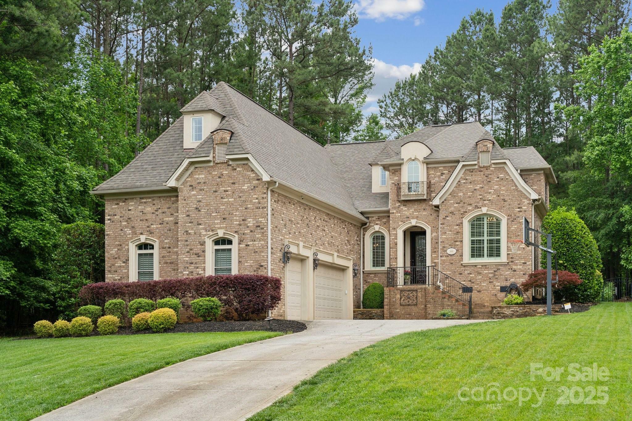 Property Photo: 309 Palm Cove Way SC 29745