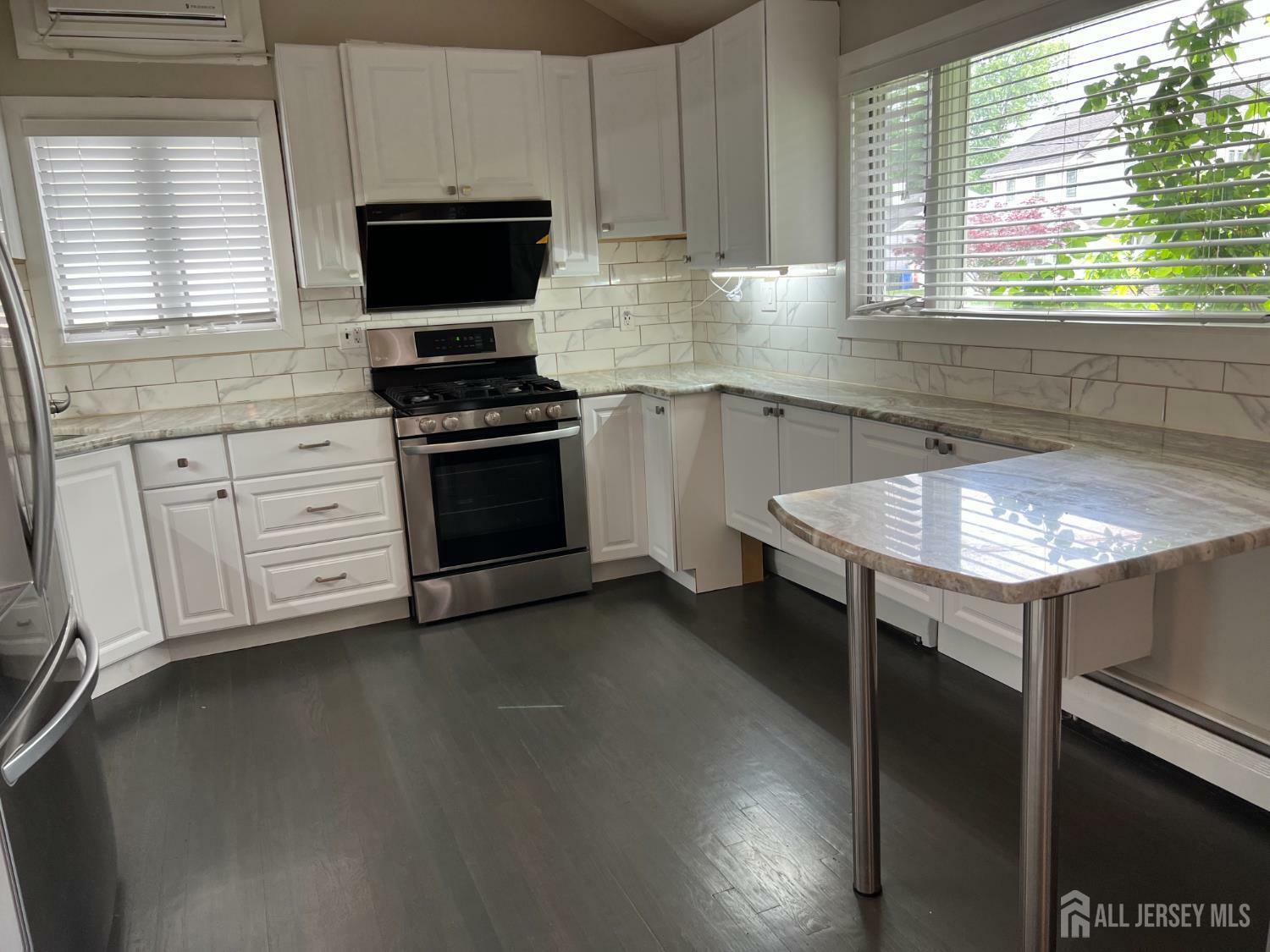 Property Photo:  22 Farrell Avenue  NJ 07067 
