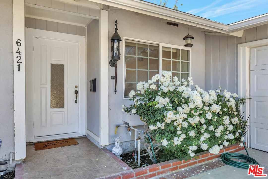 Property Photo: 6421 Franrivers Ave CA 91307