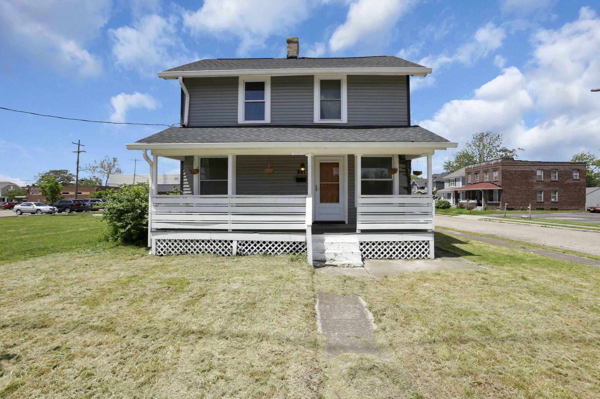 Property Photo: 841 Saint Clair Avenue OH 43201