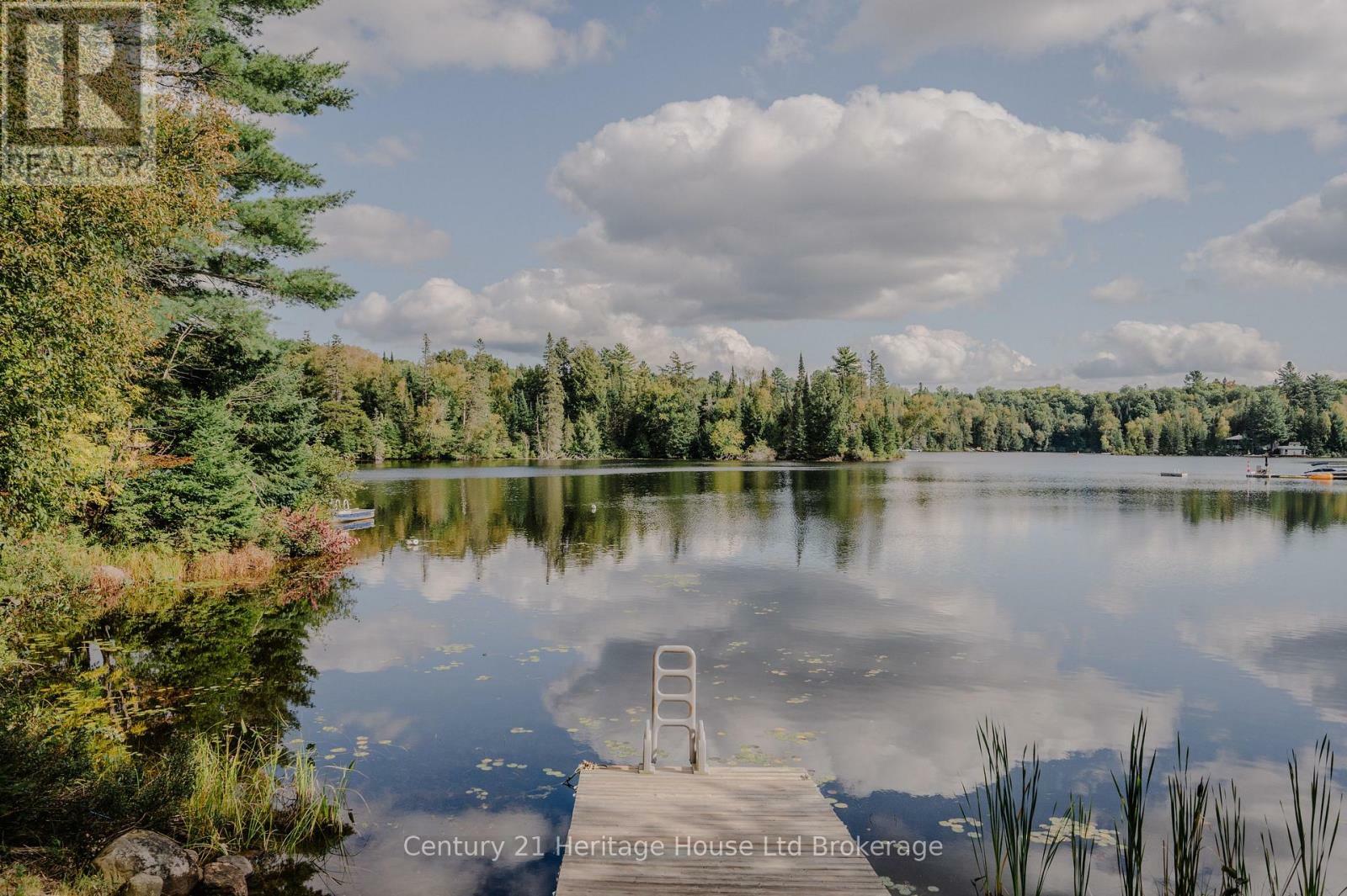 Property Photo: 95 Gray Jay Lane ON P0A 1M0