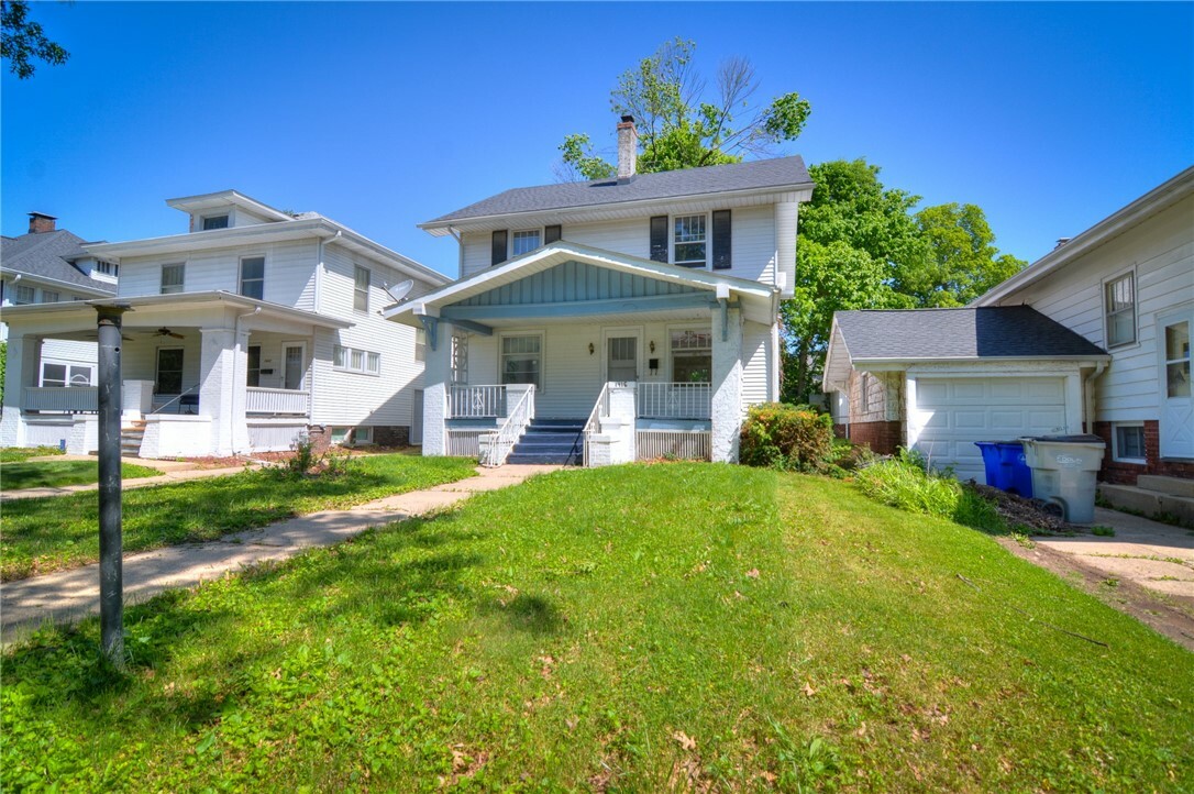 Property Photo: 1416 W Decatur Street IL 62522