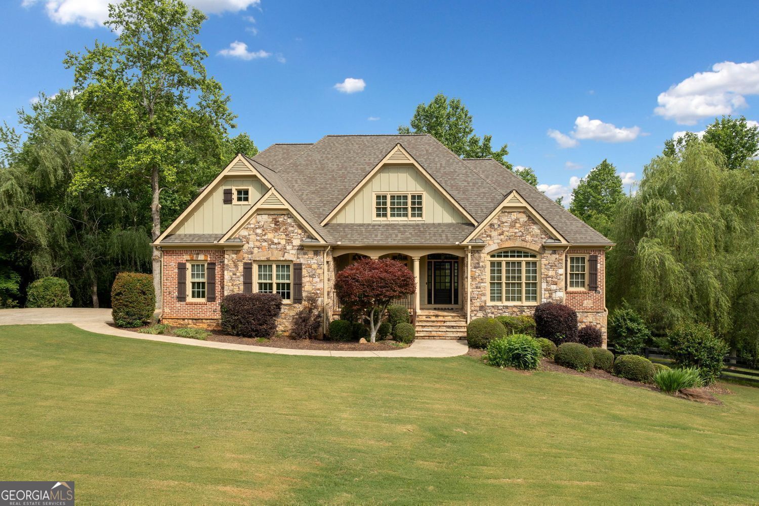 Property Photo: 300 Hemlock Cove GA 30107