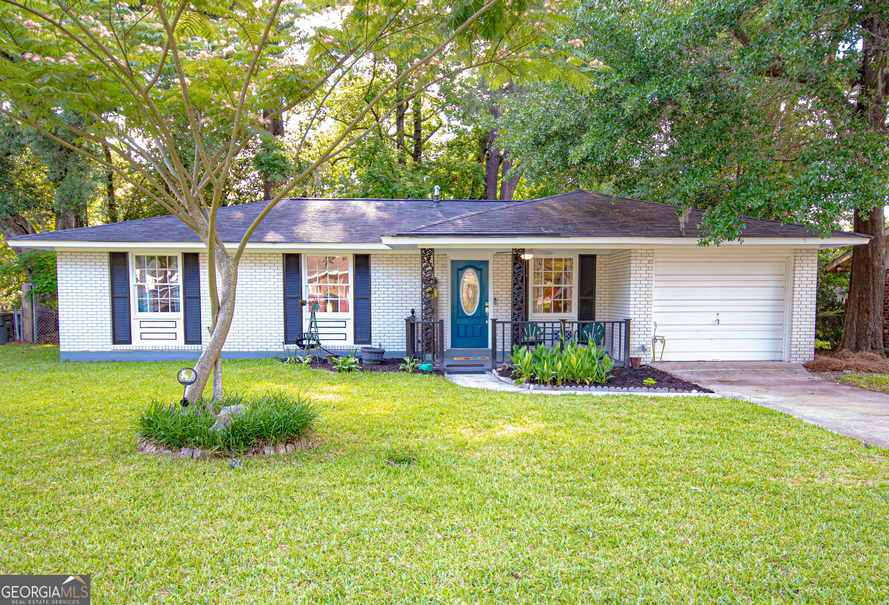 Property Photo: 5633 Lafitte Drive GA 31406