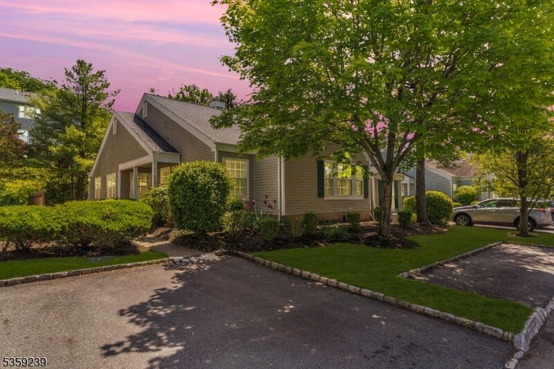 Property Photo:  376 Finch Ln  NJ 07921 