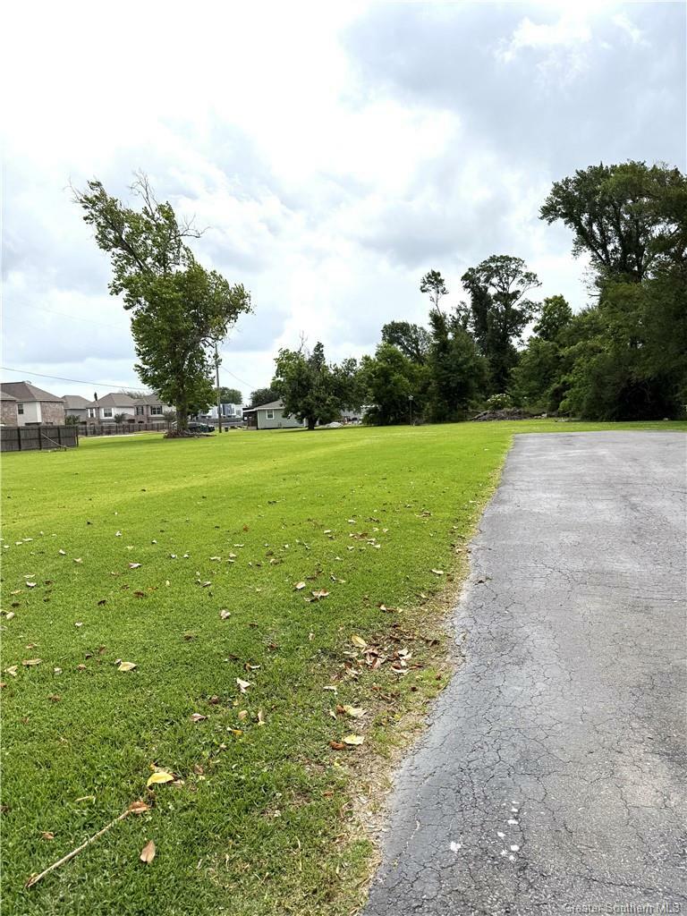 Property Photo: 3619 Heard Road LA 70605