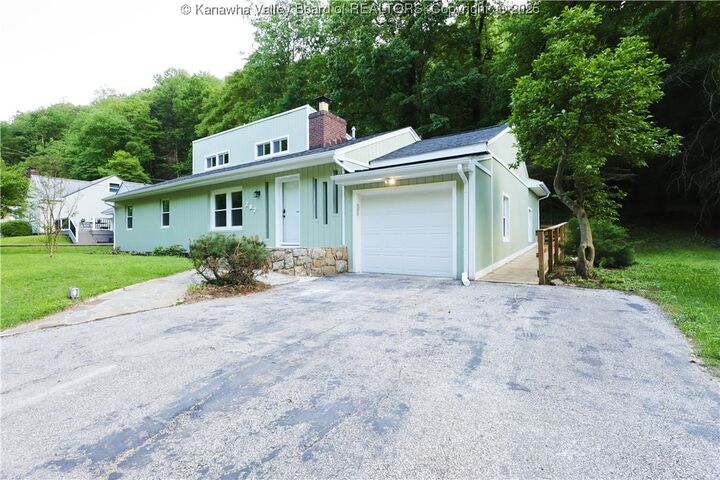 717 Chappell Road  Charleston WV 25304 photo