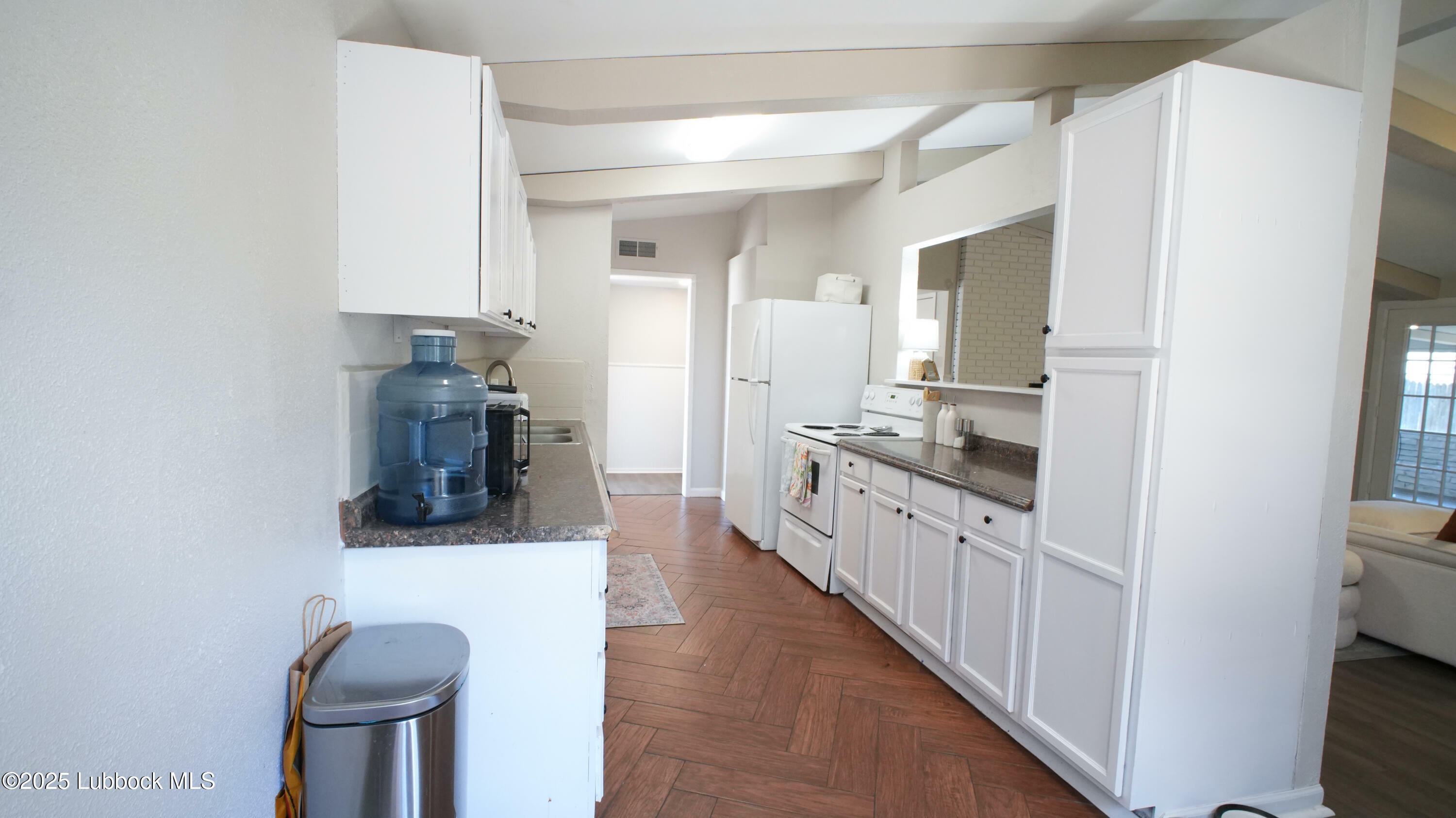 Property Photo: 2007 68th Street TX 79412