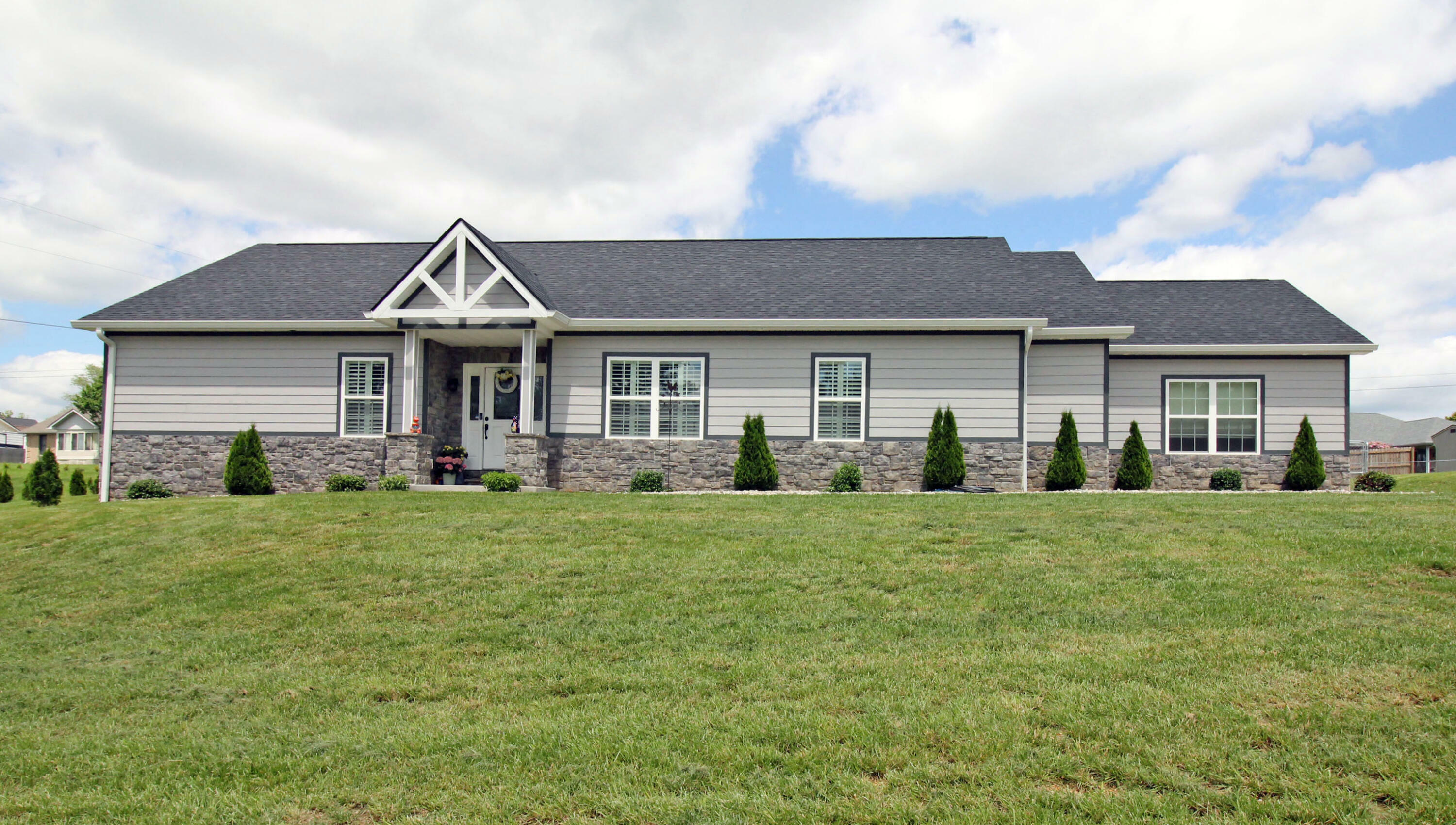 Property Photo: 156 Kaydon'S Way KY 42503