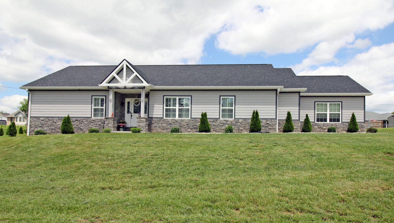 Property Photo:  156 Kaydon'S Way  KY 42503 