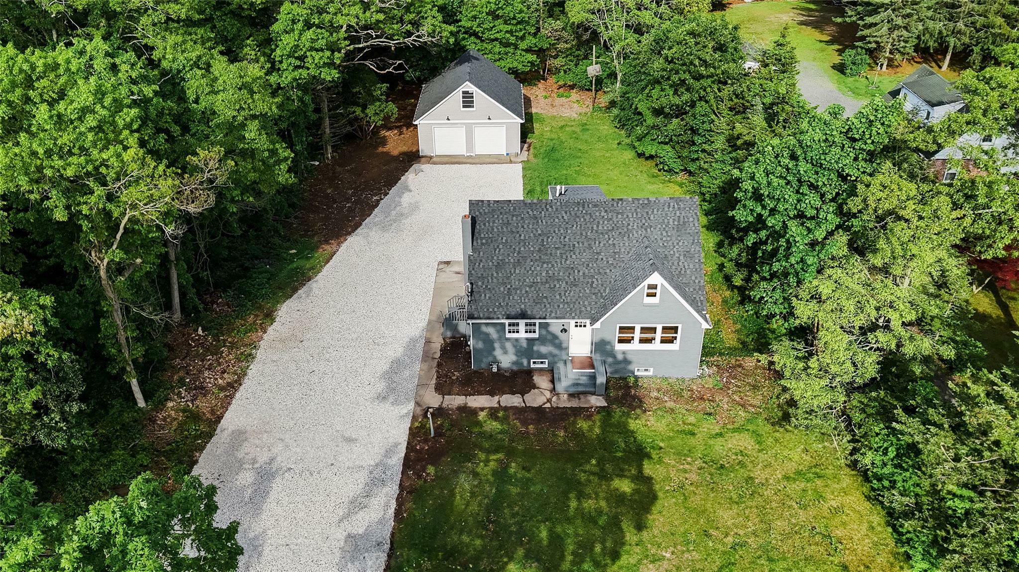 381 Wading River Road  Manorville NY 11949 photo