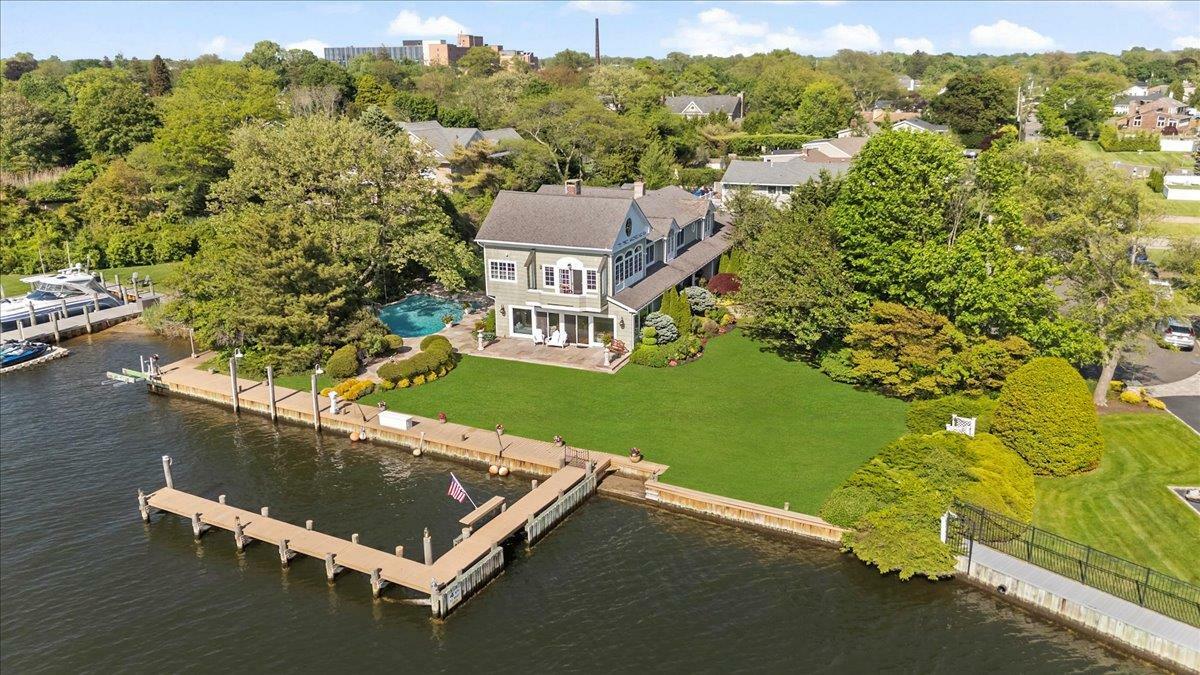 501 Bay 5th Street  West Islip NY 11795 photo