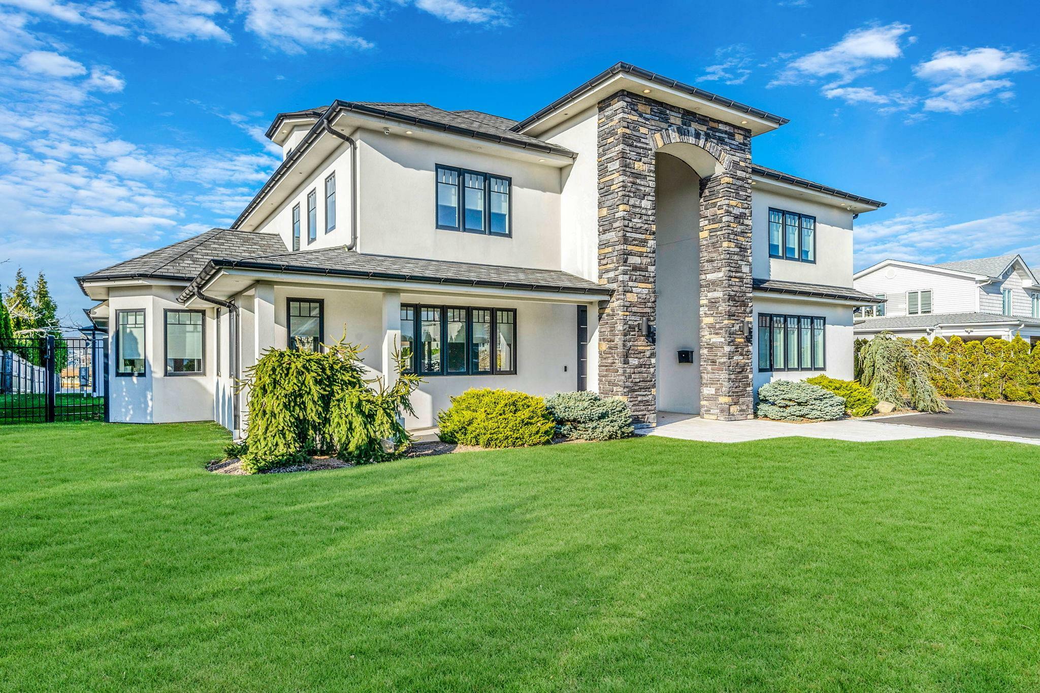 31 Shoal Drive  West Islip NY 11795 photo
