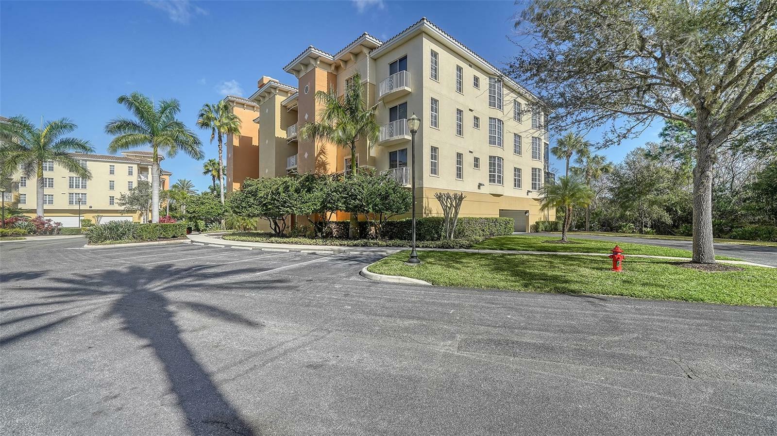 Property Photo: 6465 Watercrest Way 404 FL 34202