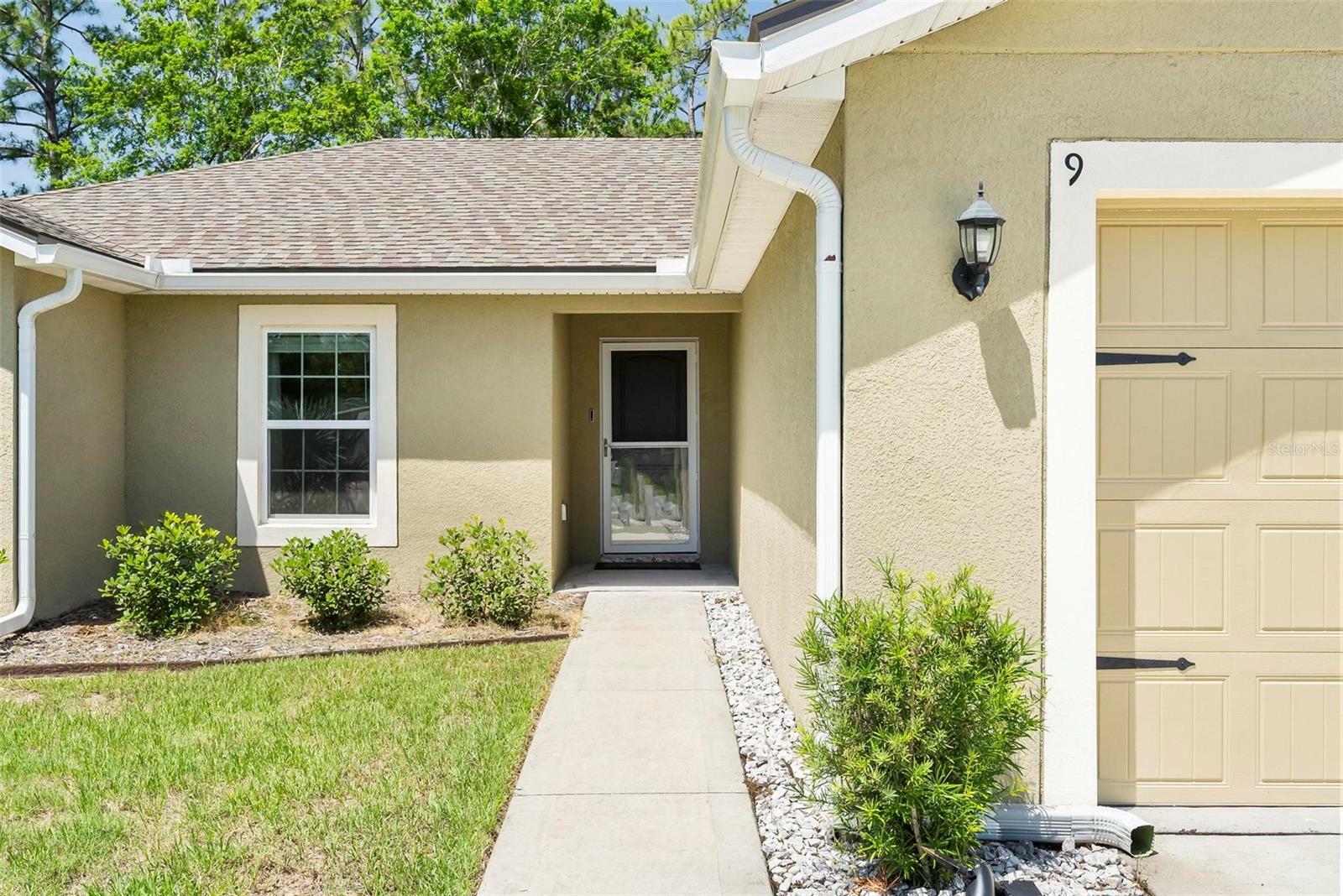Property Photo:  9 Waldron Place  FL 32164 