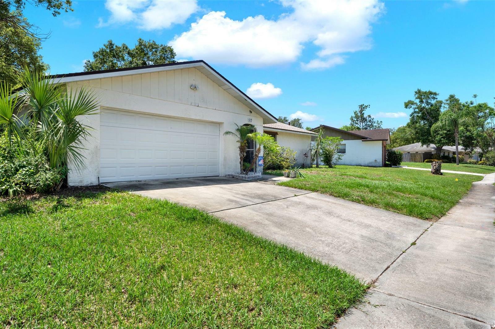 Property Photo: 513 Dew Drop Cove FL 32707