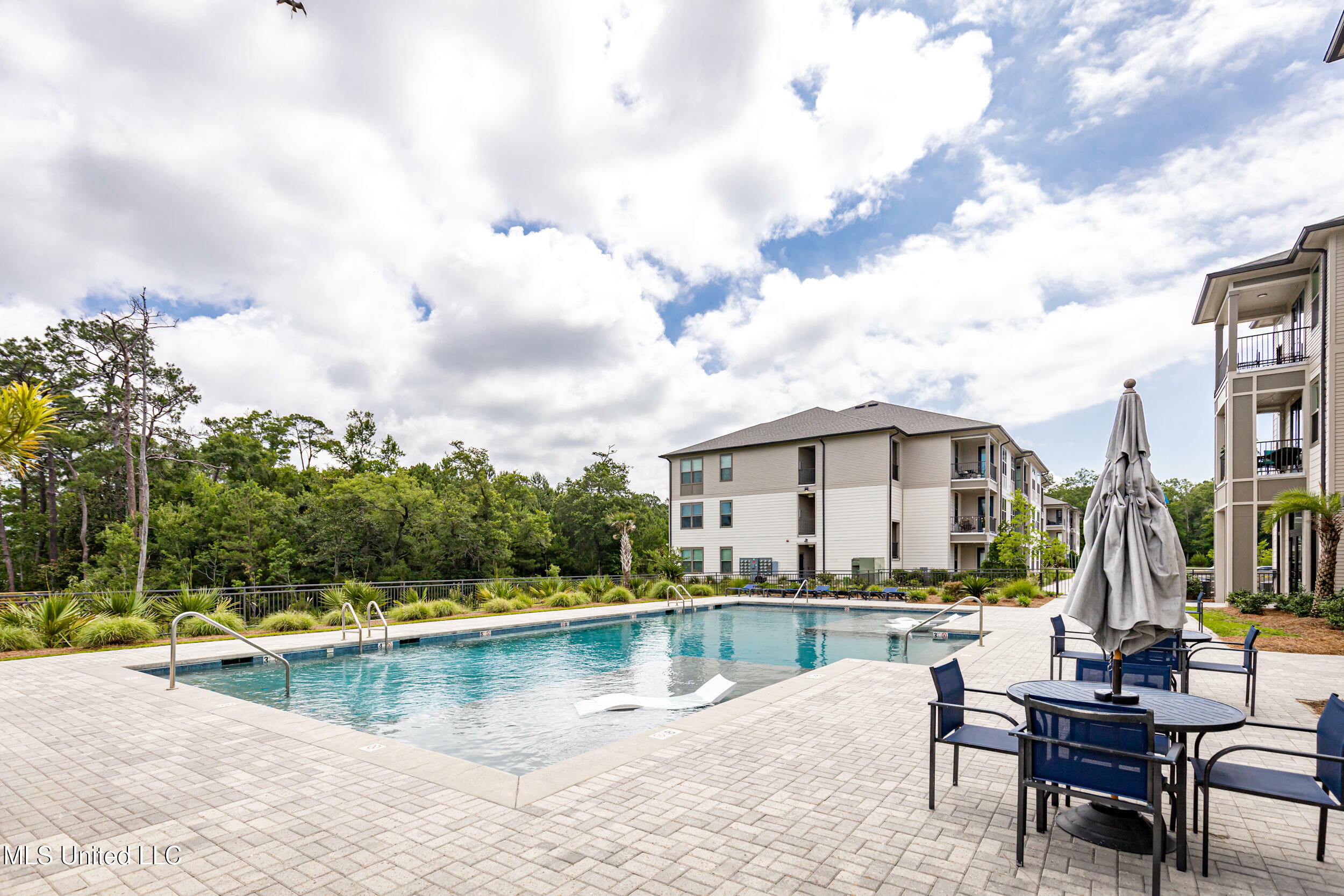 Property Photo: 2501 Bienville Boulevard MS 39564