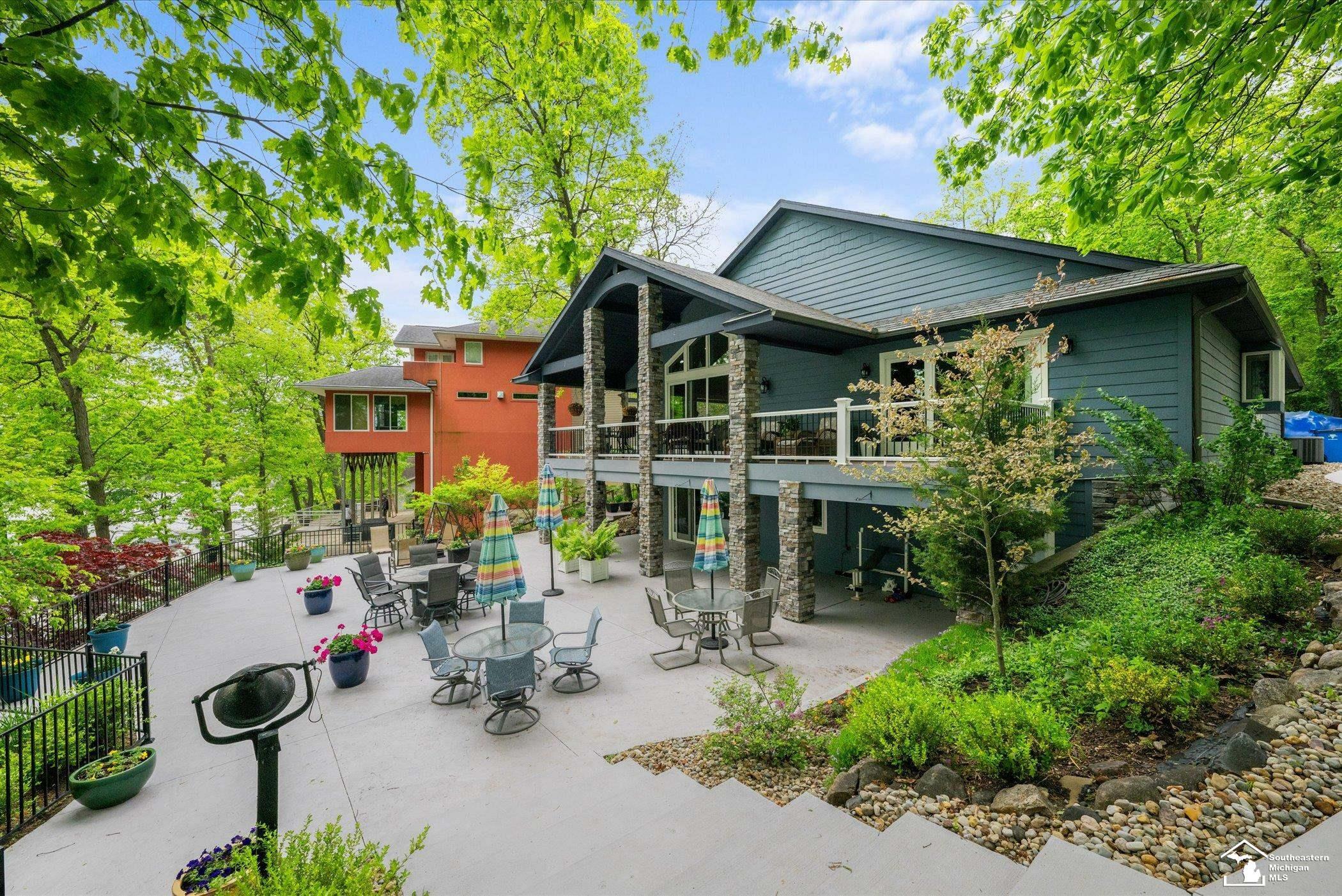 Property Photo:  2307 Tecumseh Drive  MI 49230 