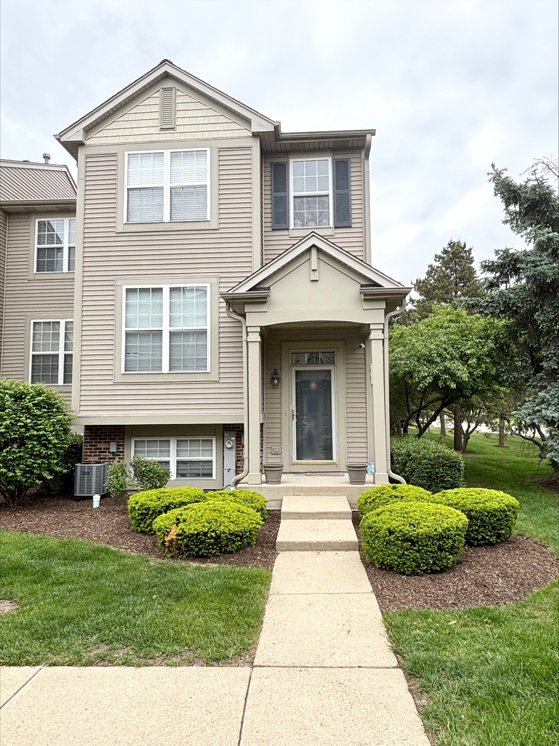 Property Photo:  784 Cherry Creek Drive  IL 60030 