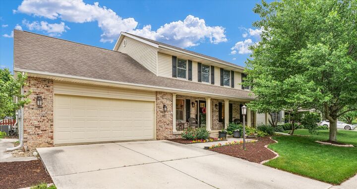3408 Mill Creek Court  Champaign IL 61822 photo