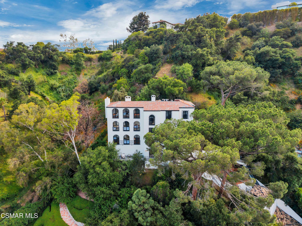 Property Photo: 1301 N Beverly Drive CA 90210