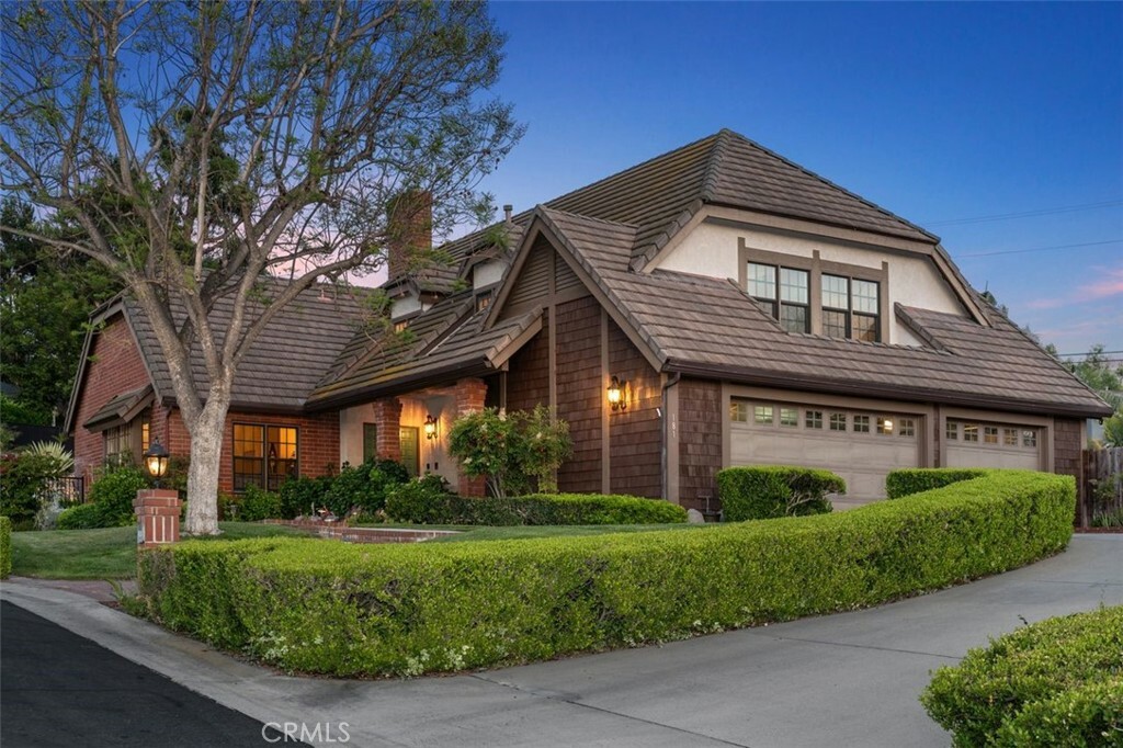 Property Photo:  181 S Canyon Crest Drive  CA 92808 