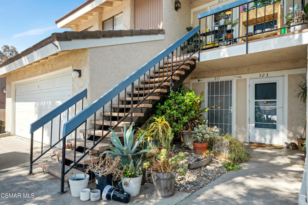 Property Photo: 511 Artisan Road CA 91320