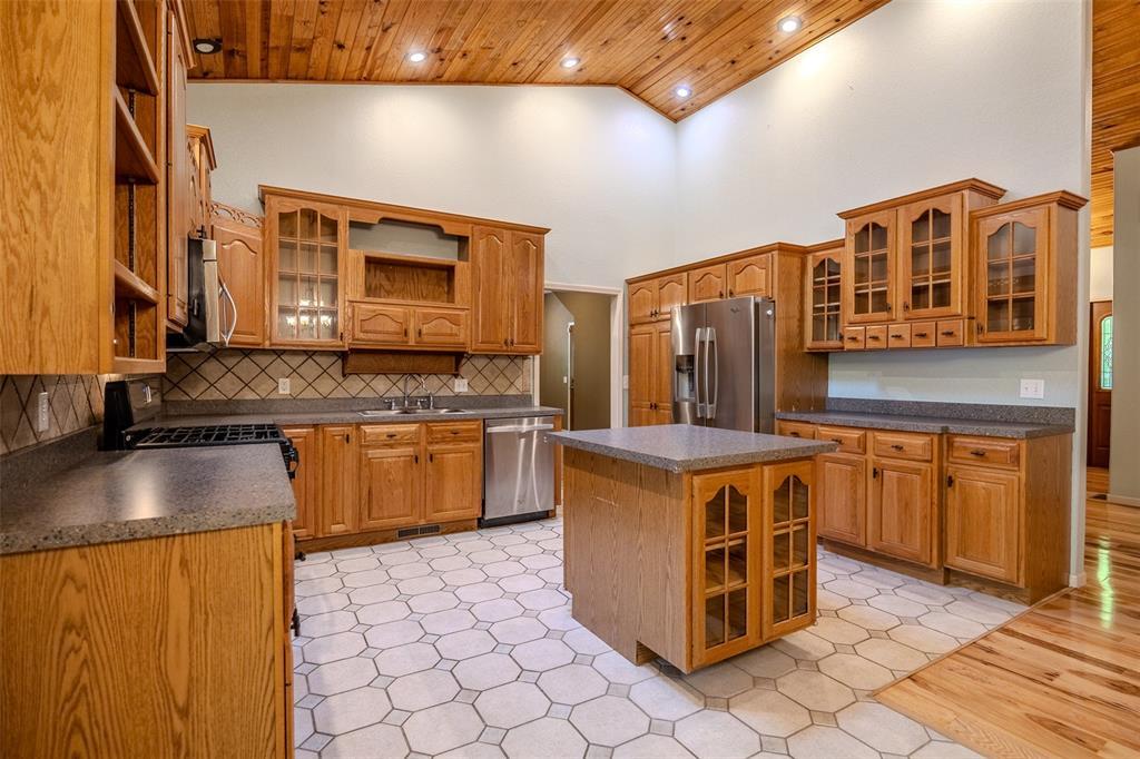 Property Photo: 10925 Highway 63 MO 65542