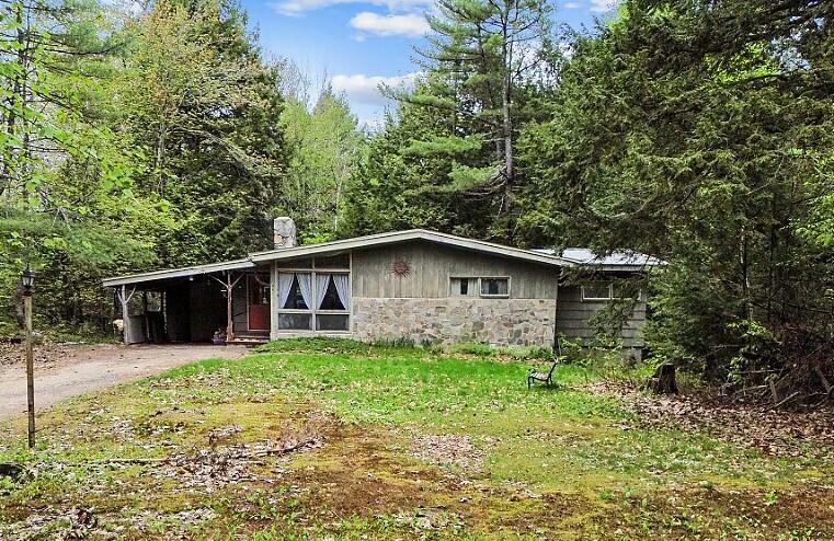 Property Photo: 587 Lewiston Road ME 04086